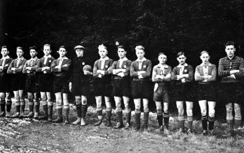 Die 1. Mannschaft im Jahre 1932 	